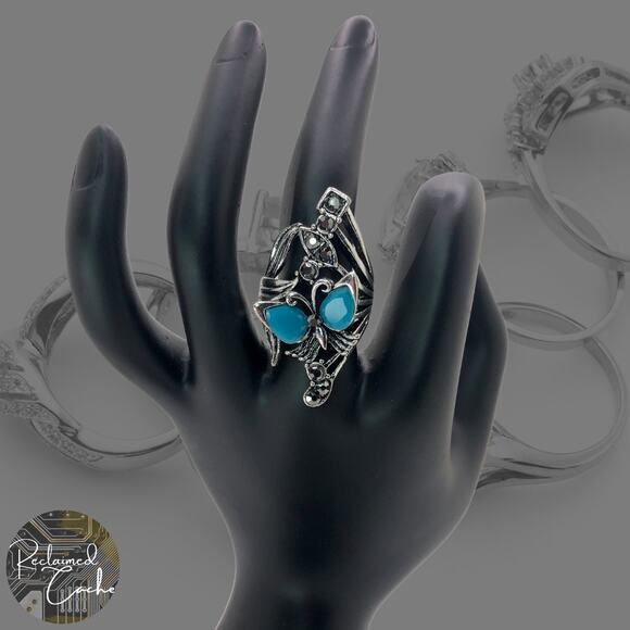 Silver Butterfly Rhinestone Statement Ring - Size 8 - Picture 1 of 7